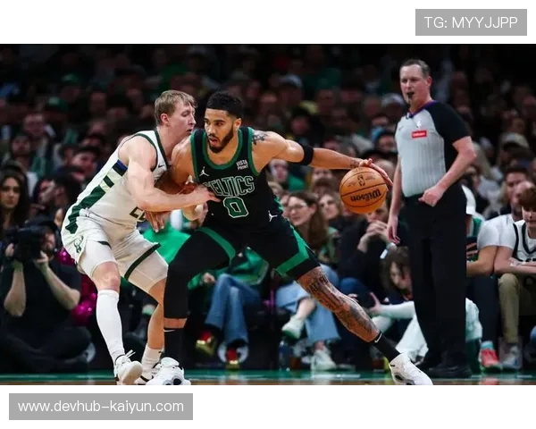 凯尔特人主场胜雄鹿，塔图姆28分领军防守制胜